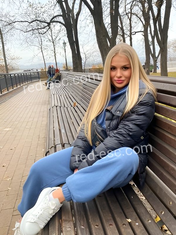 Юля — Москва